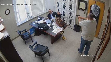 Kentucky Sheriff Accused of Shooting Judge in Chambers to Use Insanity Defense, Attorney Says
