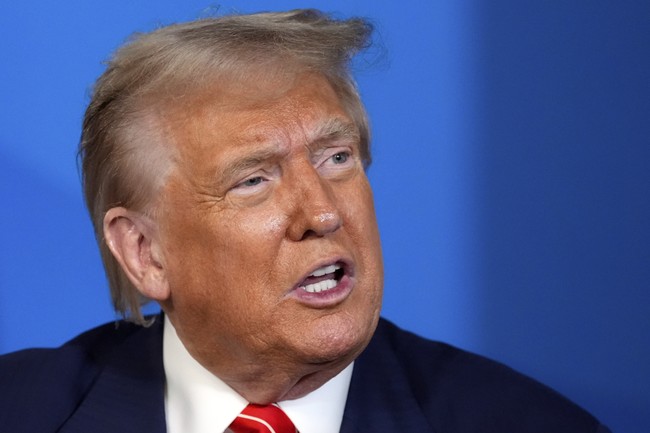 Trump Discusses Trade and Tariffs with EU President in Scotland