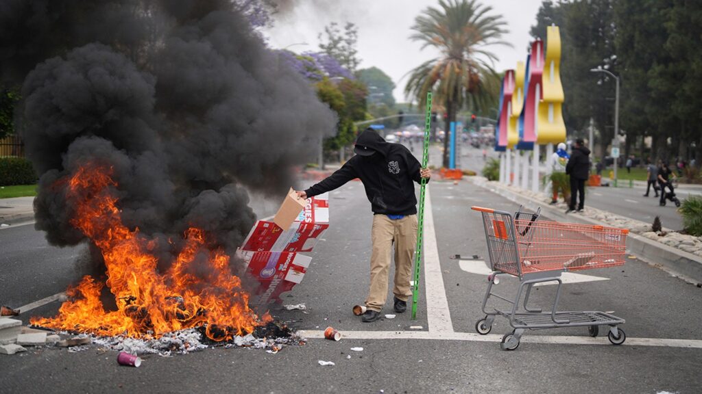 Anti-ICE Rioters Could Face Domestic Terrorism Charges Amid Trump Admin’s Stern Warning: Ex-FBI Agent Ex-officer blames LA mayor for delayed action as anti-ICE violence escalates amid Rodney King riots anniversary