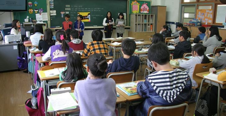 Teachers Union Erases Jews, Hides Handbook After Conservatives Uncover It