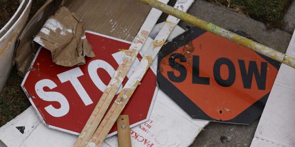 El Segundo Father Arrested After Installing Stop Signs, Neighbors Rally