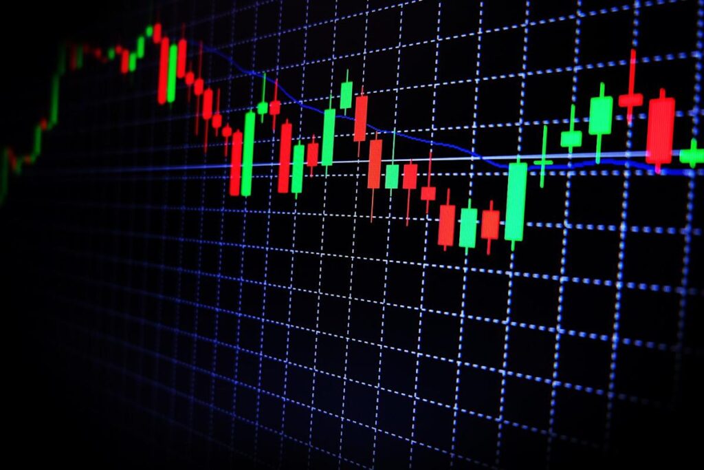 PCY Yield Shields Savers, Fed Cuts Reduce Emerging Market Risk