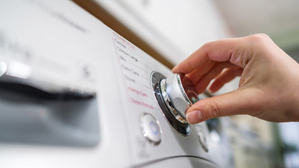Washing Machines That Cut Bills, Lower Costs Today