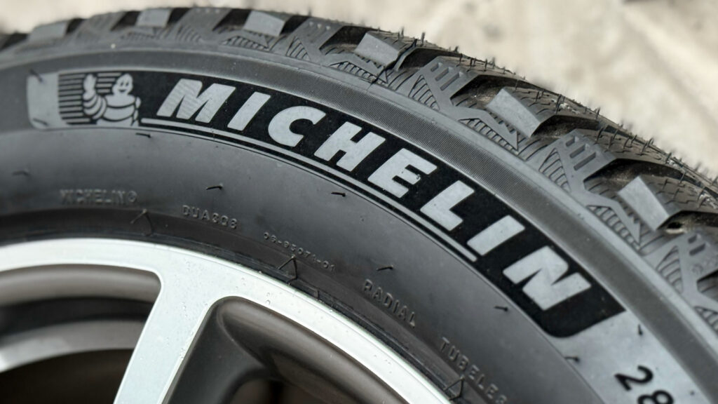 Consumer Reports Reveals Top Rated Tires Disappoint Drivers