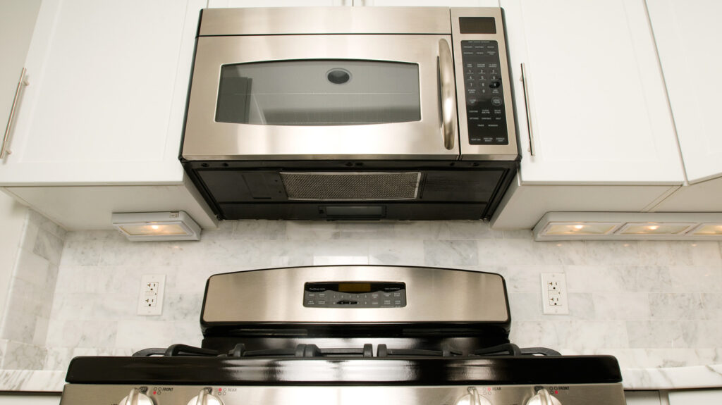 LG Microwaves Underperform, Customer Satisfaction Trails Competitors