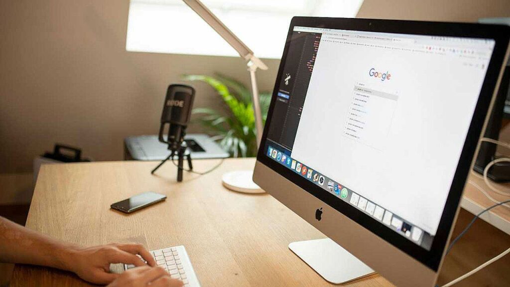 Google Search Exposes Your Personal Data To Scammers In Minutes
