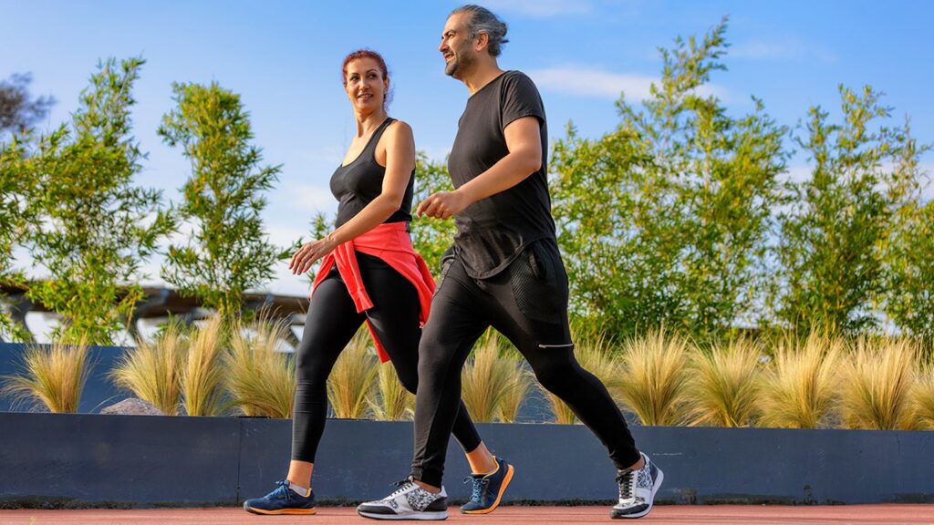 Walking While Scrolling Increases Injury Risk, Expert Warns