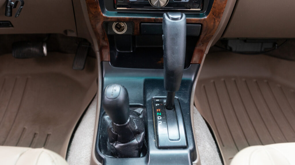 Use Second Shift Lever, Boost 4WD Off Road Traction
