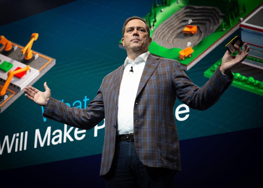 Cisco Accelerates AI Infrastructure Buildout, Launches Cloud Control