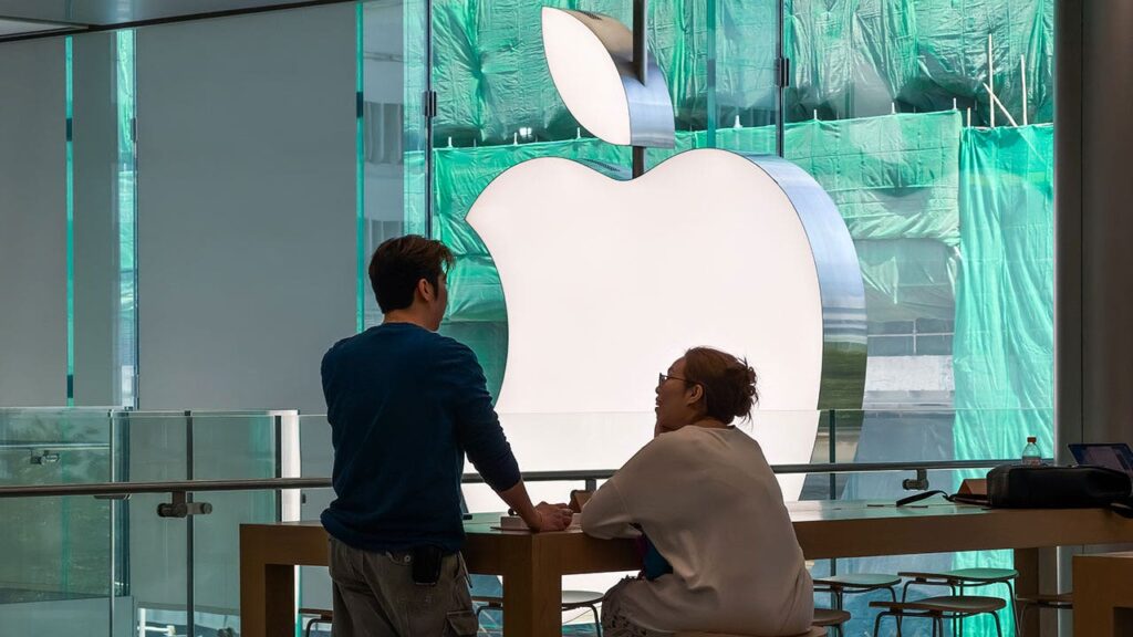 Apple Reveals Siri AI, iOS 27 Upgrades Across Devices