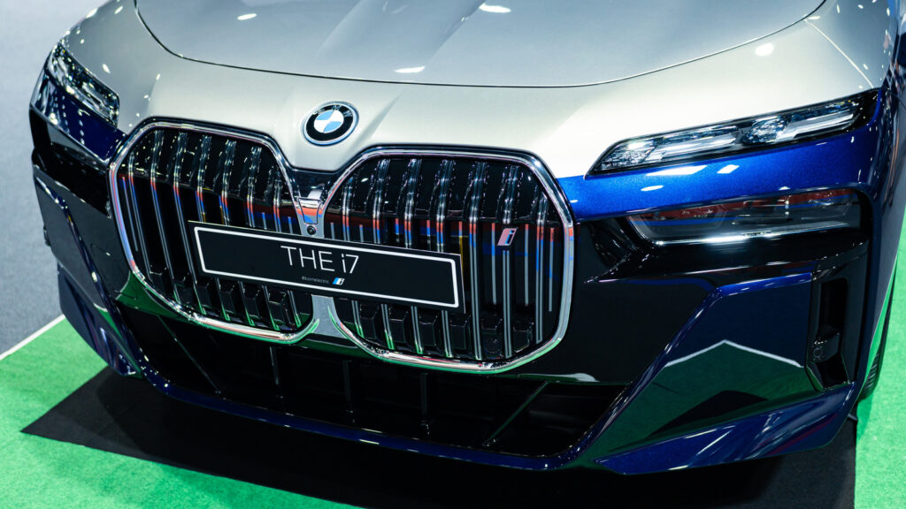 Car Facelifts Erode Heritage, Turn Off Longtime Enthusiasts