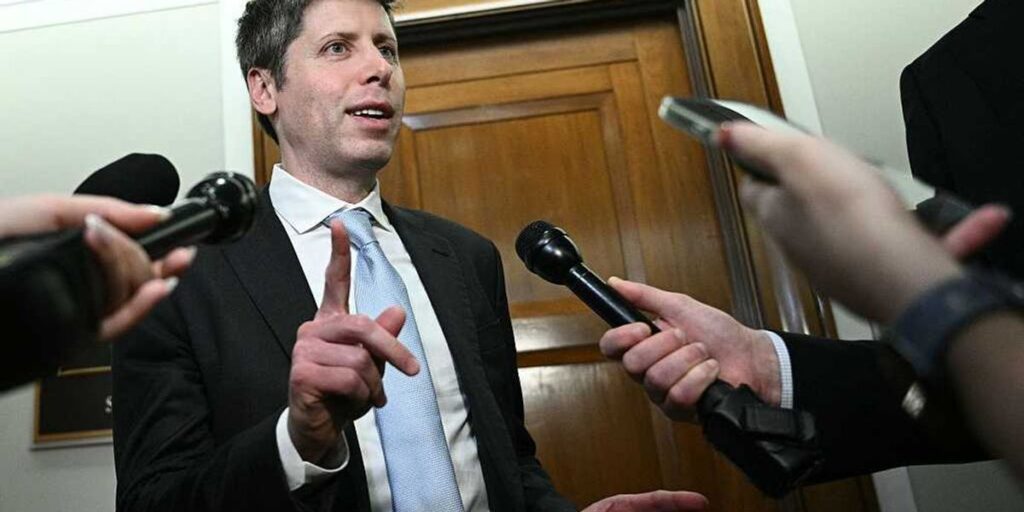 US Considers Public Equity In AI Firms, Risks Rise