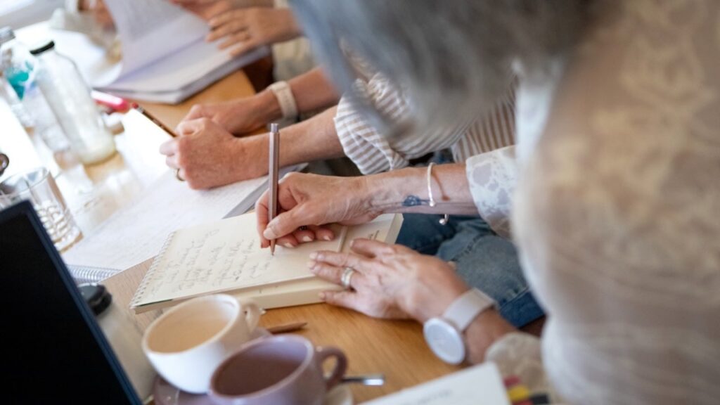 New Writing Test Detects Early Cognitive Decline In Older Adults