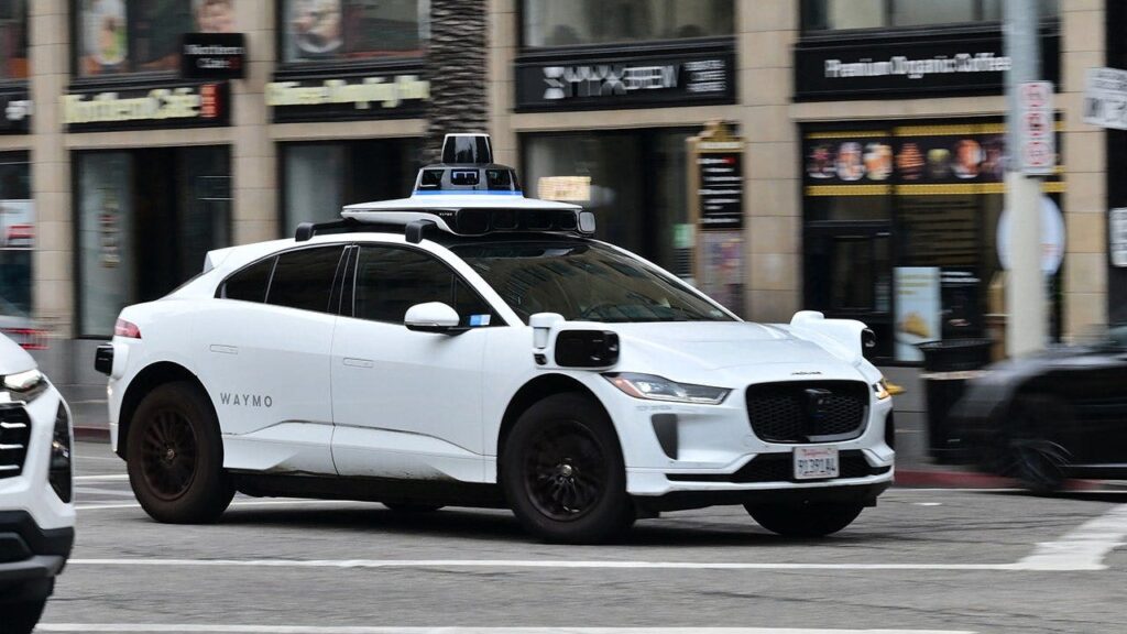 Waymo Robotaxi Used To Flee Burglary In San Francisco