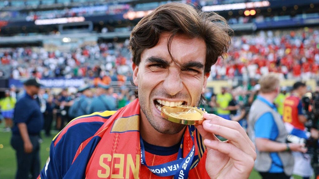 Ferran Torres Wears Make Spain Great Again Hat At Parade