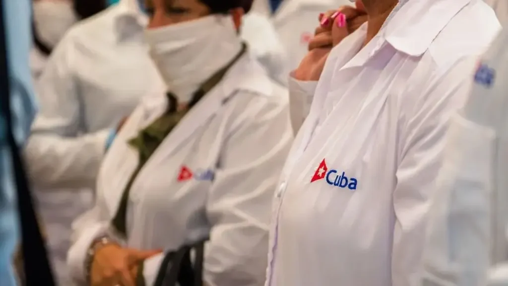 New US Law Cuts Aid To Countries Trafficking Cuban Doctors