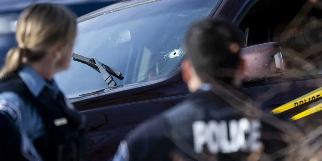 Mullin Defends ICE Traffic Stops Amid Deportation Push