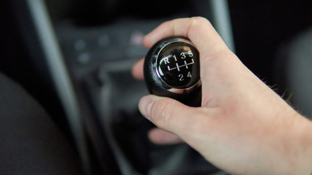 Calculate Car Gear Shifter Replacement Costs, Avoid Overpaying