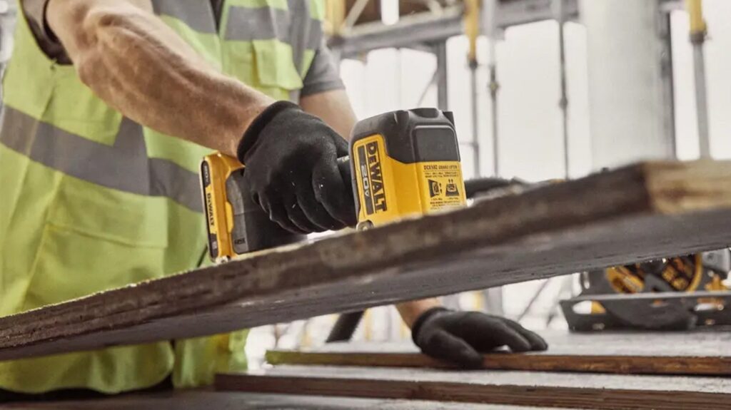 Compare DeWalt Grabo And Grabo Pro Lifter, Decide Today