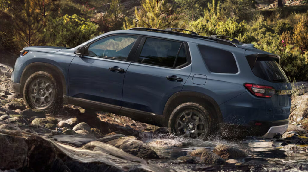 Toyota Highlander Holds Value Better Than Honda Pilot After 5 Years
