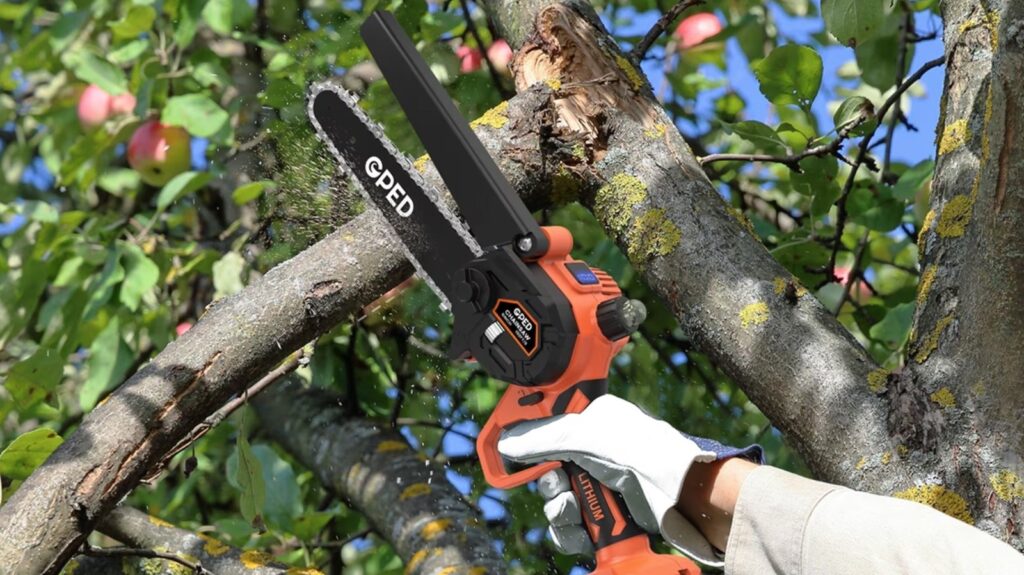 5 Walmart Mini Chainsaws With Deep July Discounts
