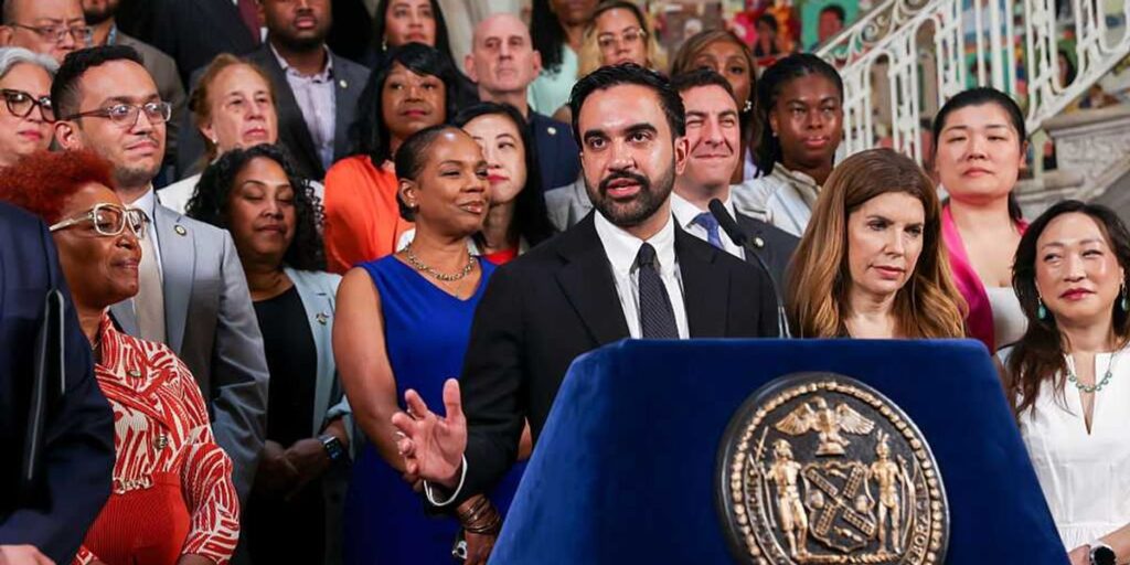 Mamdani Scraps Plan For 580 NYPD Officers Amid Socialist Pressure