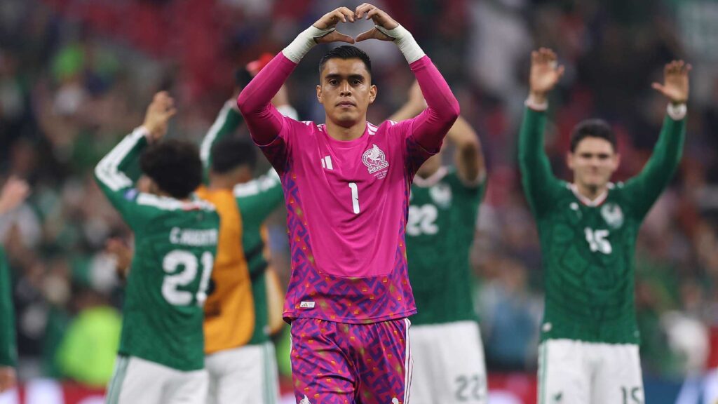 Mexico Beats Ecuador, Ends 40-Year Knockout Drought