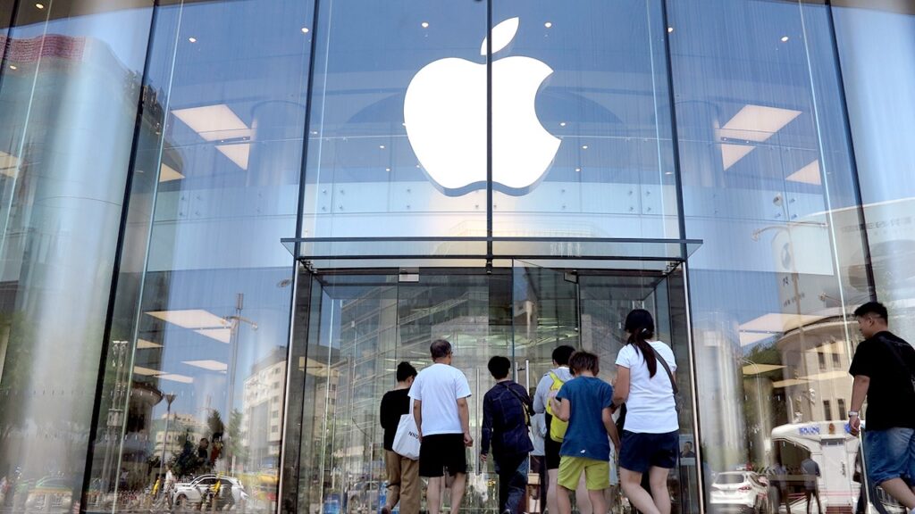 Apple Tests CXMT Memory Chips For iPhones, MacBooks