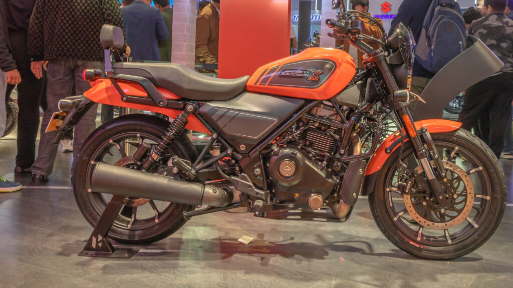 Why Single Cylinder Motorcycle Engines Are Called Thumpers