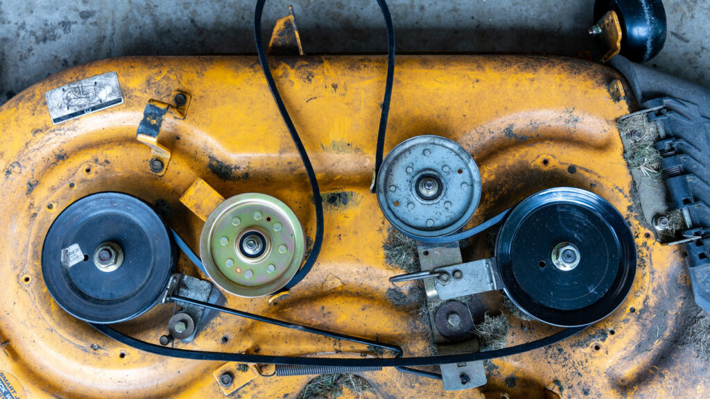Mower Deck Belt Lifespan, When To Replace It, Signs To Watch