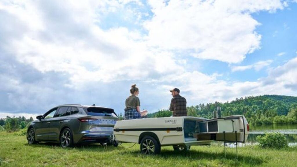 Tiny Camp-Let Earth Trailer Expands Into A 10-Person Home