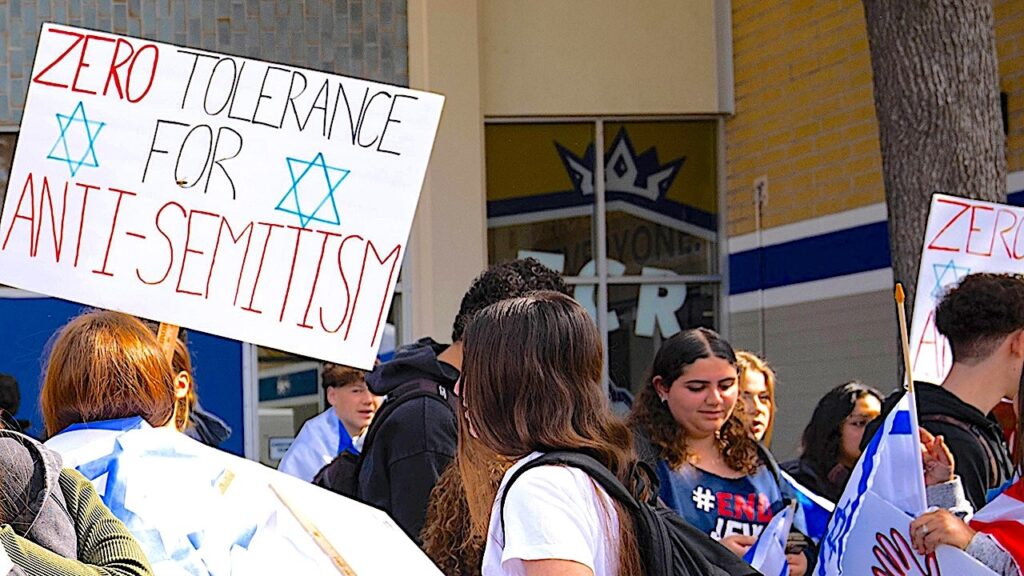 Jewish Student Union Grows, Teens Face Rising School Antisemitism