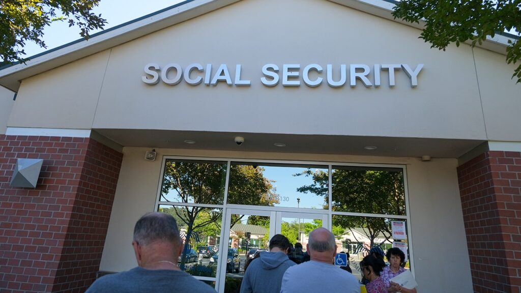 Suze Orman Warns Early Social Security Claiming Is Bad Advice