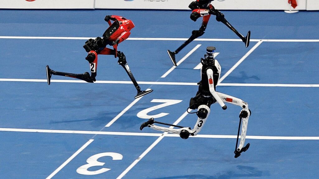 Chinese Humanoid Robot Beats Bolt, Topping 100-Meter Sprint