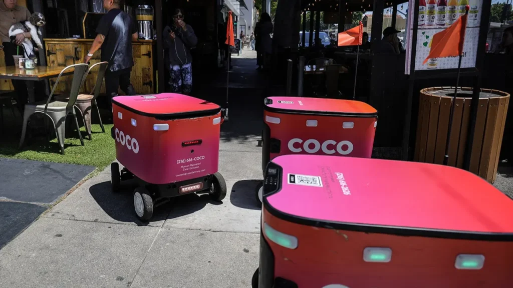 Chicago Delivery Robots Crowd Sidewalk In Viral Video