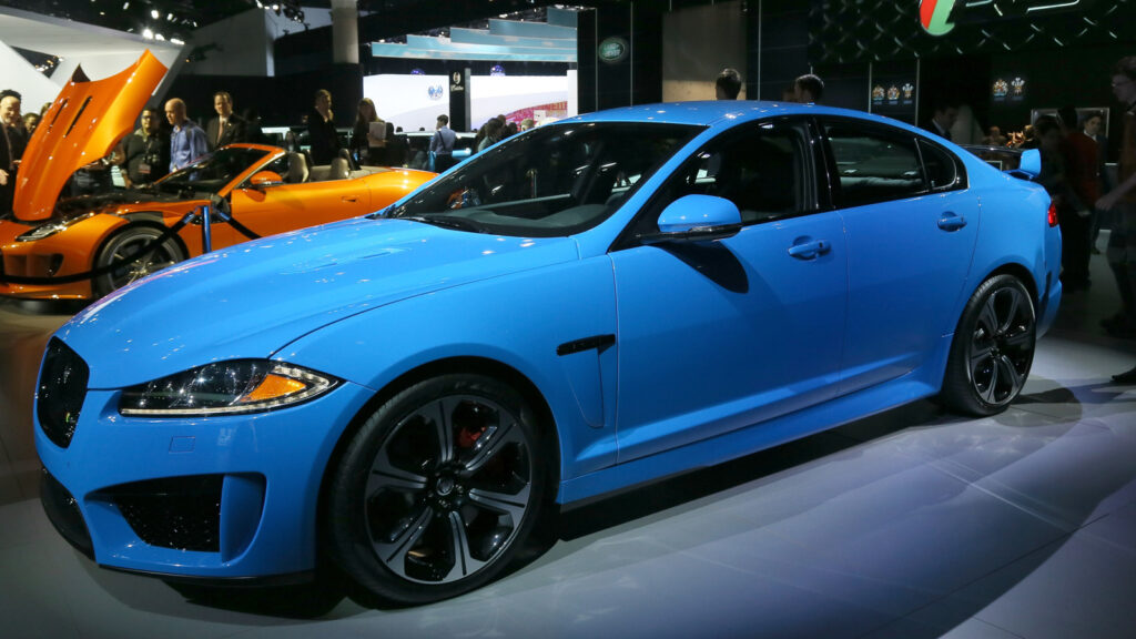 9 V8 Sedans That Deliver True Old School Driving Feel
