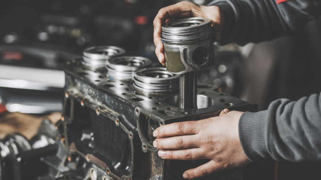 5 Turbocharged Four-Cylinder Engines That Outrun V8 Rivals