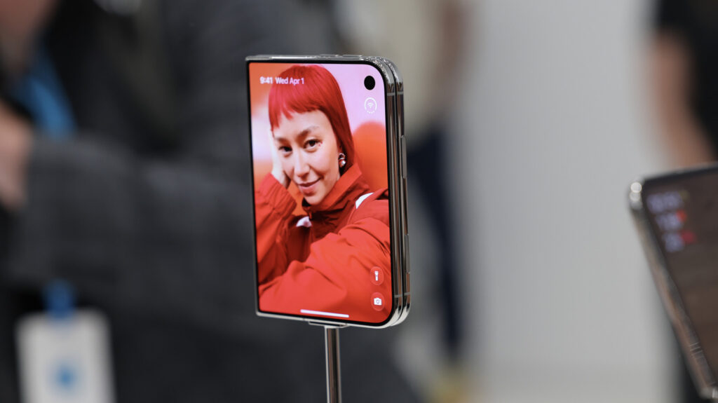 8 New Android Phones And IPhone Models Arriving Soon