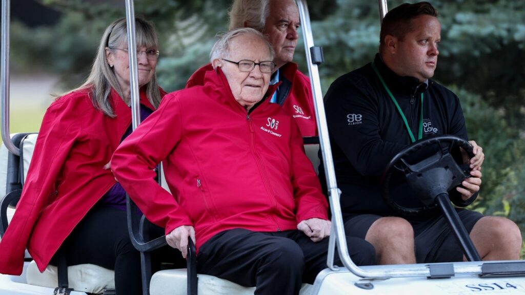 Warren Buffett’s Debt Fix Could Help America Rein In Costs