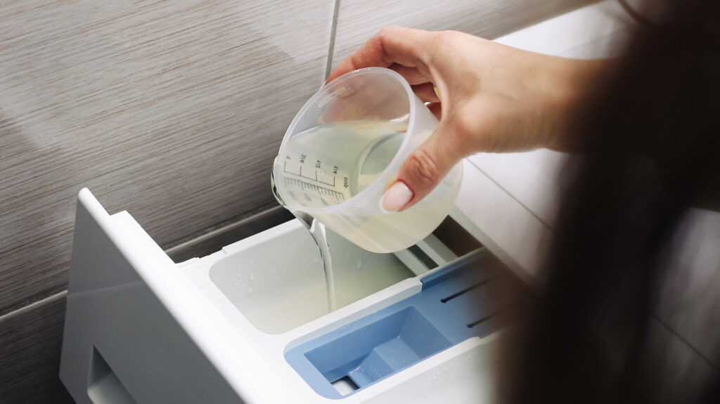 Automatic Washing Machines Gauge Load Weight To Dispense Detergent