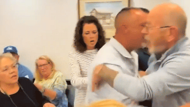 New Jersey Mayor Charges At Resident During Council Meeting